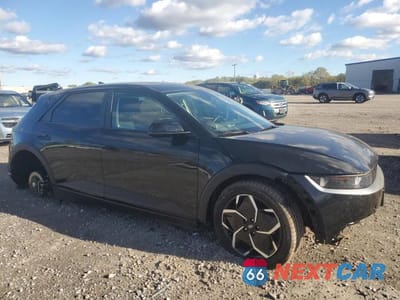 Czwarte zdjęcie samochodu z boku: 2023 HYUNDAI IONIQ 5 SE VIN:KM8KM4AE6PU172045 - miniatura