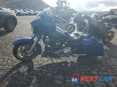 Trzecie zdjęcie samochodu z tyłu: 2017 HARLEY-DAVIDSON FLHXS STREET GLIDE SPECIAL VIN:1HD1KRC12HB649370 - miniatura