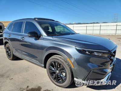 Czwarte zdjęcie samochodu z boku: 2023 HONDA CR-V SPORT TOURING VIN:7FARS6H94PE010389 - miniatura