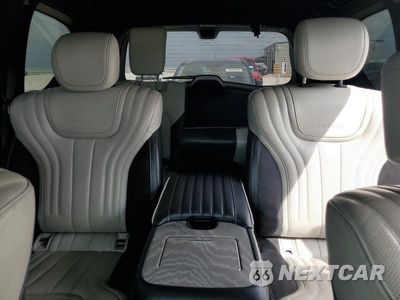Zdjęcie 10 z 12 samochodu: 2019 INFINITI QX80 LUXE VIN:JN8AZ2NE4K9236678 - miniatura