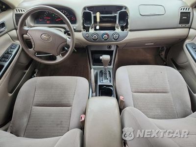 Zdjęcie 8 z 11 samochodu: 2005 TOYOTA CAMRY LE VIN:4T1BE32K55U064914 - miniatura