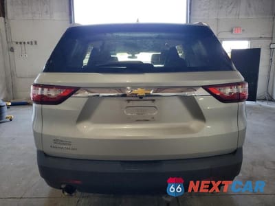 Zdjęcie 6 z 13 samochodu: 2018 CHEVROLET TRAVERSE LS VIN:1GNERFKW8JJ103878 - miniatura