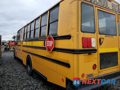 Trzecie zdjęcie samochodu z tyłu: 2011 THOMAS SAF-T-LINER C2 - SCHOOL BUS VIN:4UZABRDTXBCAU4000 - miniatura