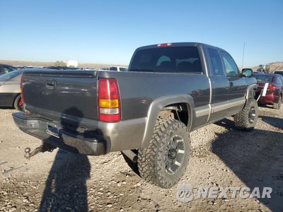 Trzecie zdjęcie samochodu z tyłu: 2001 CHEVROLET SILVERADO K1500 VIN:2GCEK19T411296326 - miniatura