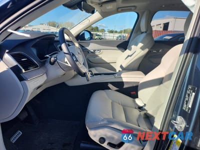 Zdjęcie 7 z 14 samochodu: 2024 VOLVO XC90 PLUS VIN:YV4H60CE1R1233222 - miniatura