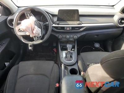 Zdjęcie 8 z 12 samochodu: 2021 KIA FORTE VIN:3KPF24AD8ME337431 - miniatura