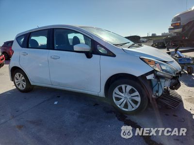 Czwarte zdjęcie samochodu z boku: 2017 NISSAN VERSA NOTE S VIN:3N1CE2CPXHL380565 - miniatura