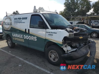 Czwarte zdjęcie samochodu z boku: 2023 CHEVROLET EXPRESS G3500 VIN:1GCZGGFP5P1135575 - miniatura