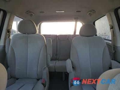 Zdjęcie 10 z 13 samochodu: 2011 KIA SEDONA LX VIN:KNDMG4C78B6414012 - miniatura