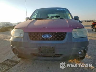 Piąte zdjęcie samochodu w środku: 2005 FORD ESCAPE XLT VIN:1FMCU03185DA19963 - miniatura
