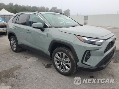 Czwarte zdjęcie samochodu z boku: 2023 TOYOTA RAV4 XLE PREMIUM VIN:2T3A1RFV8PW385676 - miniatura