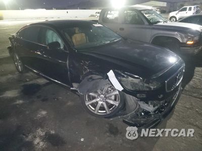 Czwarte zdjęcie samochodu z boku: 2018 VOLVO S90 T6 INSCRIPTION VIN:LVY992ML7JP029168 - miniatura