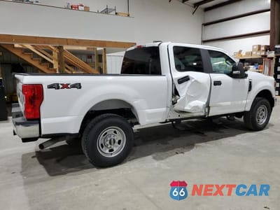 Trzecie zdjęcie samochodu z tyłu: 2022 FORD F350 SUPER DUTY VIN:1FT8W3B62NED17485 - miniatura