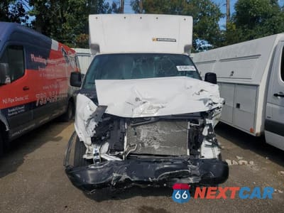 Piąte zdjęcie samochodu w środku: 2021 CHEVROLET EXPRESS G3500 VIN:1GB0GSF76M1302358 - miniatura