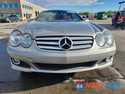 Piąte zdjęcie samochodu w środku: 2007 MERCEDES-BENZ SL 550 VIN:WDBSK71F77F120687 - miniatura