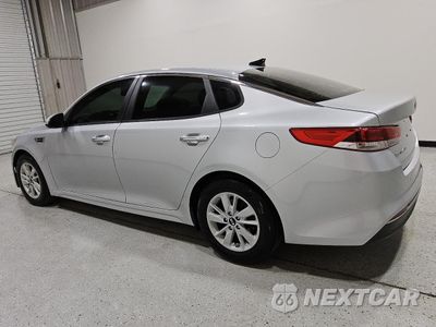 Drugie zdjęcie samochodu z przodu: 2016 KIA OPTIMA LX VIN:KNAGT4L39G5104144 - miniatura