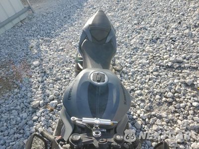 Piąte zdjęcie samochodu w środku: 2025 KAWASAKI ZX636 K VIN:JKBZXJK10SA011338 - miniatura