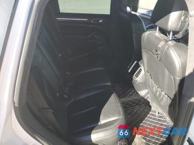 Zdjęcie 11 z 13 samochodu: 2011 PORSCHE CAYENNE TURBO VIN:WP1AC2A27BLA86480 - miniatura