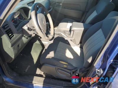 Zdjęcie 7 z 13 samochodu: 2010 JEEP LIBERTY SPORT VIN:1J4PN2GK3AW142449 - miniatura