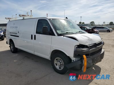 Czwarte zdjęcie samochodu z boku: 2022 CHEVROLET EXPRESS G2500 VIN:1GCWGBF73N1287003 - miniatura