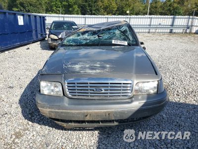 Piąte zdjęcie samochodu w środku: 2000 FORD CROWN VICTORIA VIN:2FAFP73W6YX122170 - miniatura