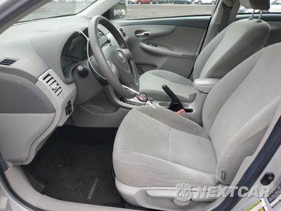 Zdjęcie 7 z 12 samochodu: 2010 TOYOTA COROLLA BASE VIN:2T1BU4EE5AC382543 - miniatura