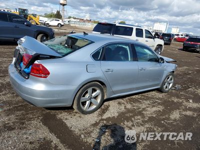 Trzecie zdjęcie samochodu z tyłu: 2013 VOLKSWAGEN PASSAT SE VIN:1VWBH7A38DC138583 - miniatura