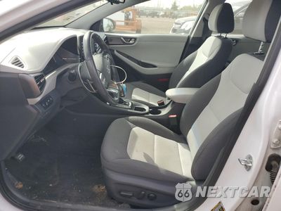 Zdjęcie 7 z 13 samochodu: 2020 HYUNDAI IONIQ SE VIN:KMHC75LC0LU213910 - miniatura