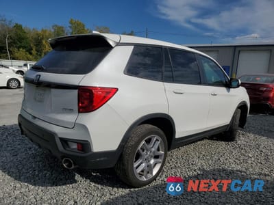 Trzecie zdjęcie samochodu z tyłu: 2024 HONDA PASSPORT EXL VIN:5FNYF8H51RB019803 - miniatura