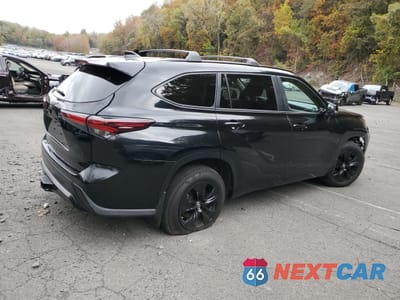 Trzecie zdjęcie samochodu z tyłu: 2024 TOYOTA HIGHLANDER HYBRID XLE VIN:5TDKBRCH7RS625577 - miniatura