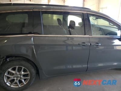 Zdjęcie 11 z 13 samochodu: 2022 CHRYSLER PACIFICA TOURING L VIN:2C4RC1BG2NR165625 - miniatura