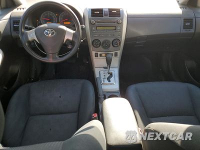 Zdjęcie 8 z 12 samochodu: 2010 TOYOTA COROLLA BASE VIN:2T1BU4EEXAC289906 - miniatura
