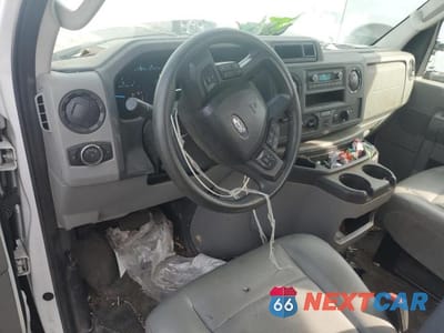 Zdjęcie 8 z 14 samochodu: 2022 FORD E350 BOX TRUCK VIN:1FDWE3FK4NDC24115 - miniatura