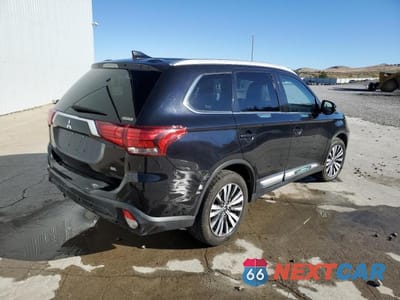 Trzecie zdjęcie samochodu z tyłu: 2020 MITSUBISHI OUTLANDER SE VIN:JA4AZ3A35LZ020209 - miniatura