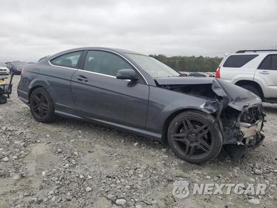 Czwarte zdjęcie samochodu z boku: 2013 MERCEDES-BENZ C 250 VIN:WDDGJ4HB6DF972977 - miniatura