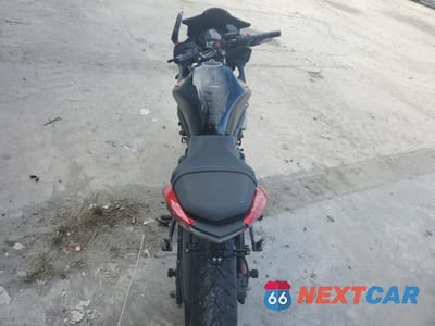 Zdjęcie 6 z 9 samochodu: 2015 KAWASAKI EX650 E VIN:JKAEXEE1XFDA18679 - miniatura