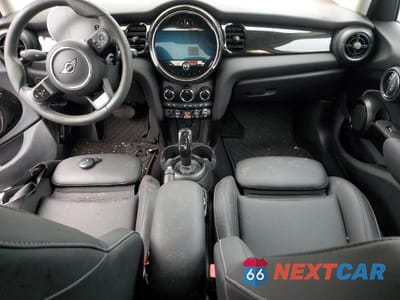 Zdjęcie 8 z 13 samochodu: 2023 MINI COOPER S VIN:WMW53DK08P2T10216 - miniatura