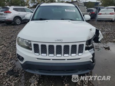 Piąte zdjęcie samochodu w środku: 2014 JEEP COMPASS LATITUDE VIN:1C4NJDEB1ED529039 - miniatura