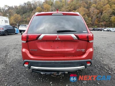 Zdjęcie 6 z 13 samochodu: 2018 MITSUBISHI OUTLANDER SE VIN:JA4AZ3A37JZ043620 - miniatura