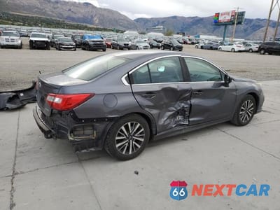 Trzecie zdjęcie samochodu z tyłu: 2018 SUBARU LEGACY 2.5I VIN:4S3BNAB66J3030458 - miniatura