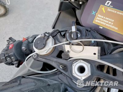 Zdjęcie 8 z 11 samochodu: 2021 BMW S 1000 RR VIN:WB10E230XM6E51691 - miniatura