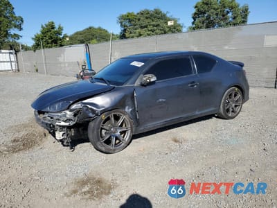 2015 TOYOTA SCION TC JTKJF5C71FJ002991 - główne zdjęcie licytacji z USA - miniatura