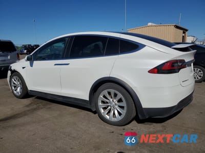 Drugie zdjęcie samochodu z przodu: 2017 TESLA MODEL X VIN:5YJXCBE24HF076684 - miniatura