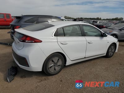 Trzecie zdjęcie samochodu z tyłu: 2020 HYUNDAI IONIQ SE VIN:KMHC75LC0LU213910 - miniatura