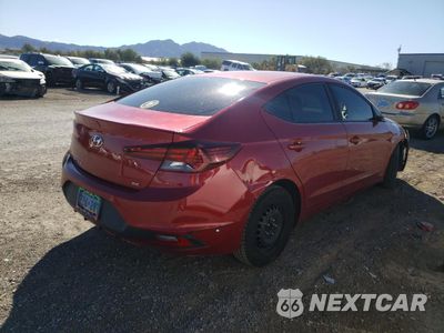 Trzecie zdjęcie samochodu z tyłu: 2019 HYUNDAI ELANTRA SE VIN:5NPD74LF0KH492703 - miniatura