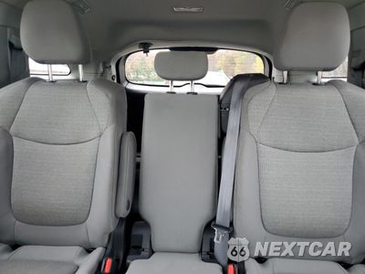 Zdjęcie 10 z 13 samochodu: 2022 TOYOTA SIENNA LE VIN:5TDKRKEC8NS087583 - miniatura