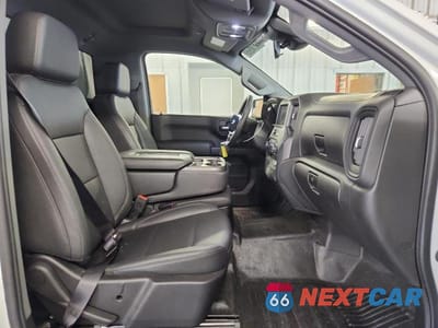 Zdjęcie 10 z 13 samochodu: 2023 CHEVROLET SILVERADO C1500 VIN:3GCNAAEK6PG353920 - miniatura