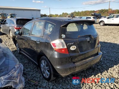 Drugie zdjęcie samochodu z przodu: 2011 HONDA FIT SPORT VIN:JHMGE8G53BS011726 - miniatura