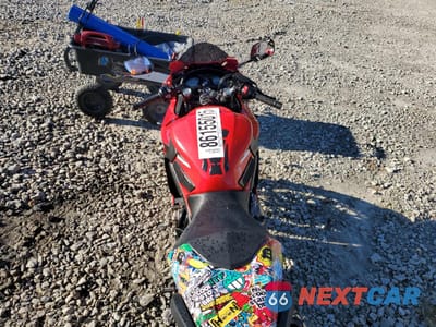 Zdjęcie 6 z 8 samochodu: 2018 HONDA CBR650 FA VIN:MLHRC7450J5400090 - miniatura