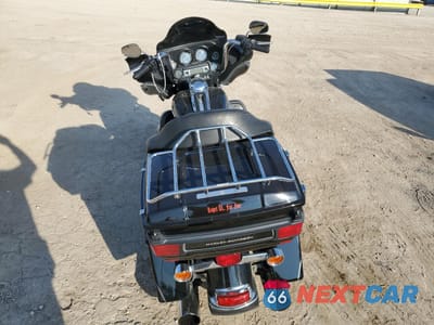 Czwarte zdjęcie samochodu z boku: 2012 HARLEY-DAVIDSON FLHTK ELECTRA GLIDE ULTRA LIMITED VIN:1HD1KEM15CB677759 - miniatura